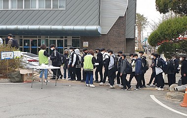 천안중학교 등굣길  성평등 캠페인